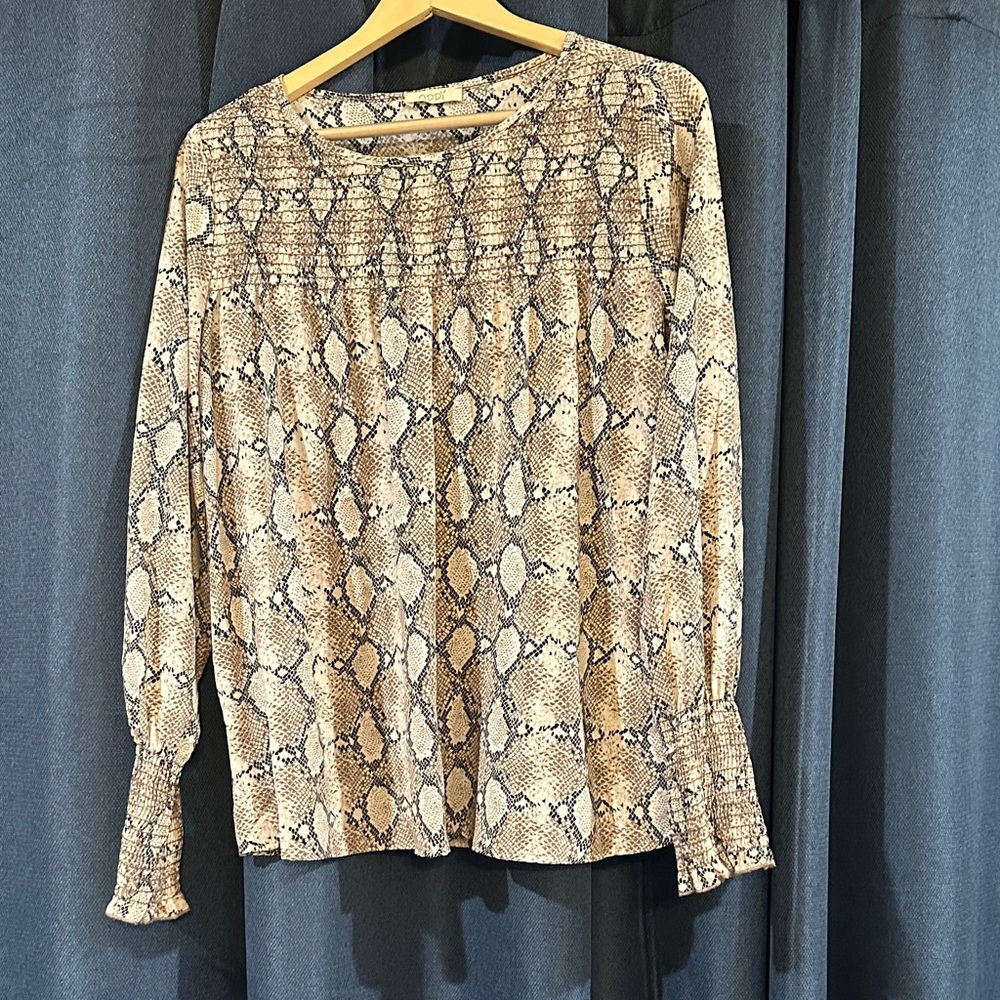 ODDY Beige and Black Snakeskin Blouse